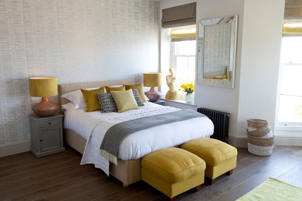 Blanc et jaune - votre chambre aura toujours l'air ensoleillée.