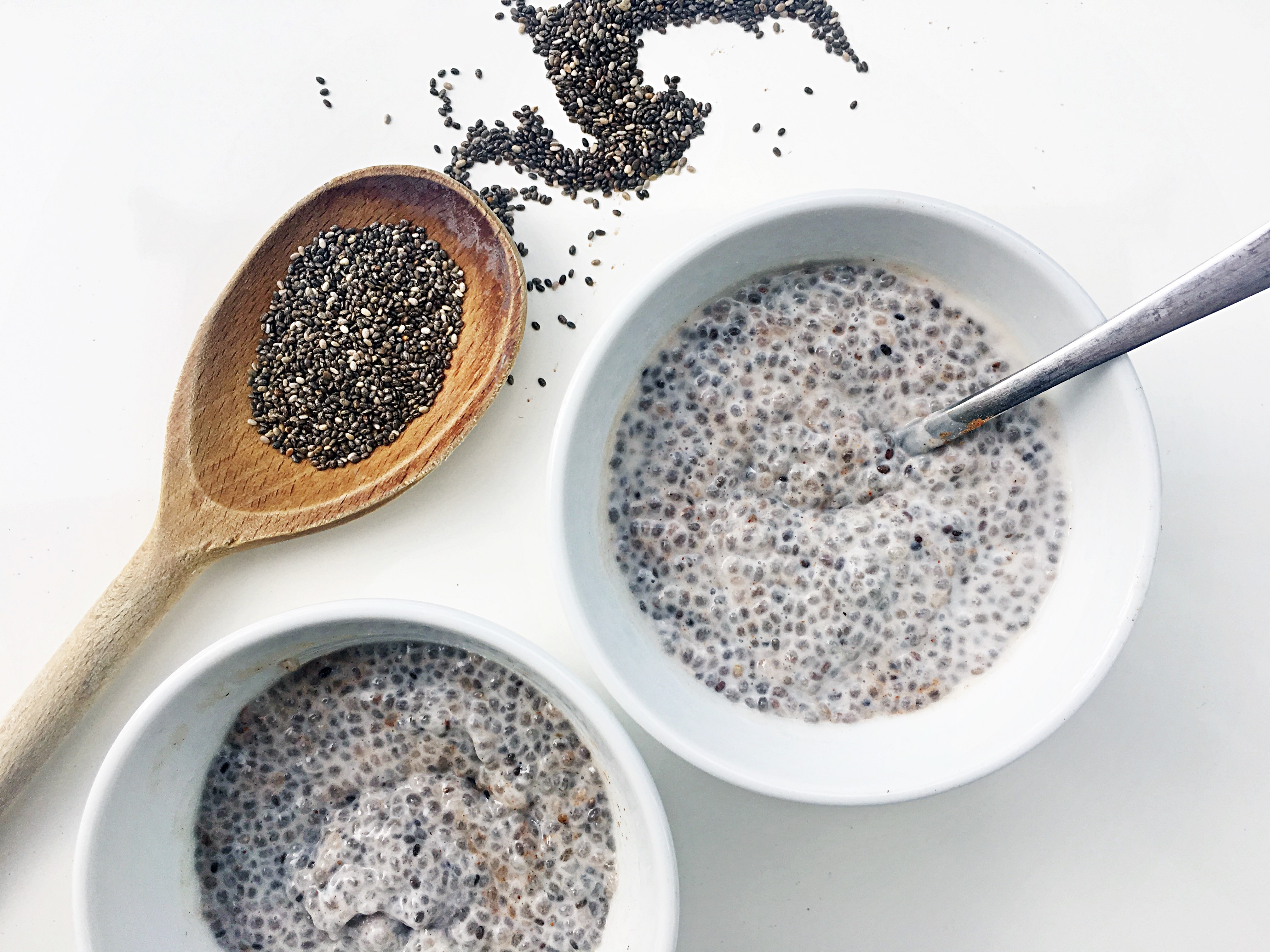 Les graines de chia contiennent de nombreux nutriments importants et peuvent être utilisées dans diverses recettes. De plus, ils constituent l’une des sources de fibres alimentaires les plus riches de la planète.