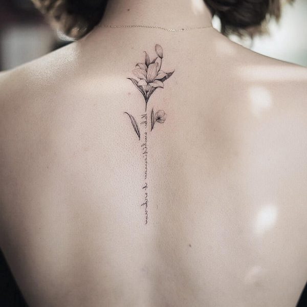 Fleur De Lys Dessin Tatouage 40 idées de tatouage fleur de lys et son signification - Mode et Beauté
