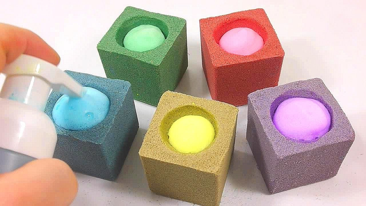 Regardez ces cubes intéressants pleins de savon