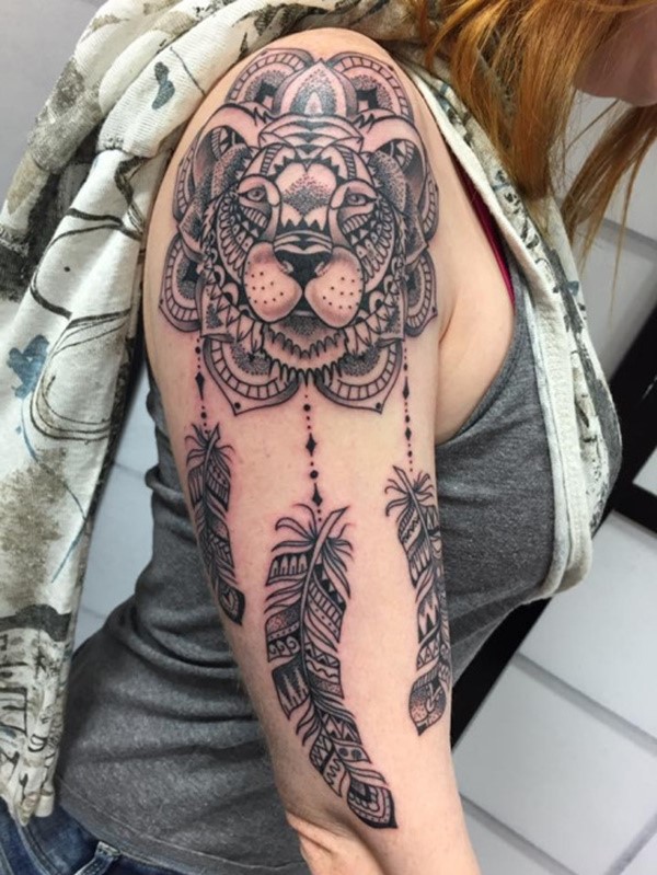 Les tatouages totémiques d'animaux ont une signification puissante en raison du lien qui existe entre le porteur du tatouage et la nature spirituelle de cet animal. 