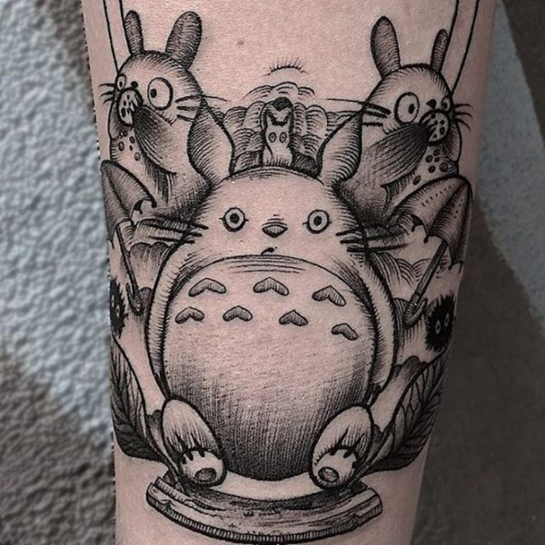 Totoro tattoo l'histoire, la signification et 40 idées originales de