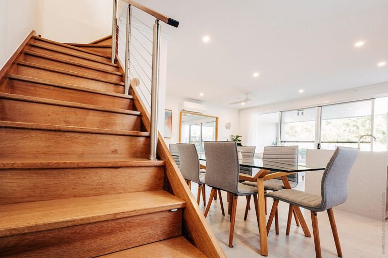 5 façons de moderniser un escalier en bois avec un budget réduit ...