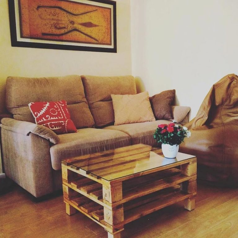 Table basse en palette DIY en 7 étapes simples - DIY, Mobilier - ZENIDEES