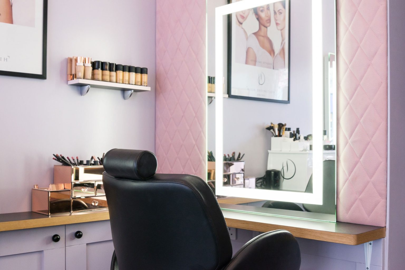 Mobilier coiffure - 7 astuces utiles pour décorer votre salon ...