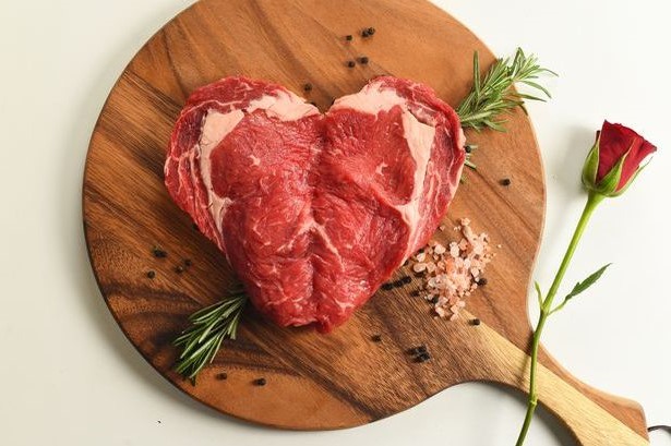 Steak en forme de coeur.