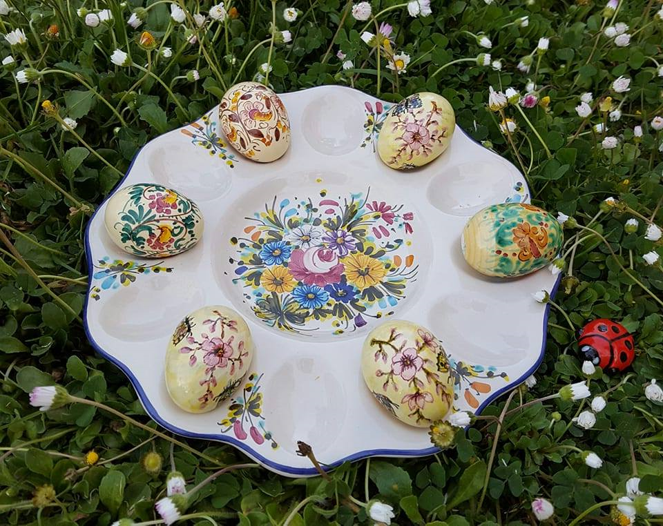 Idée de décoration de Pâques - Assiette à œufs