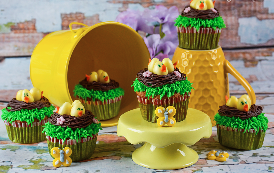 Dessert de Pâques - muffins au chocolat avec décoration