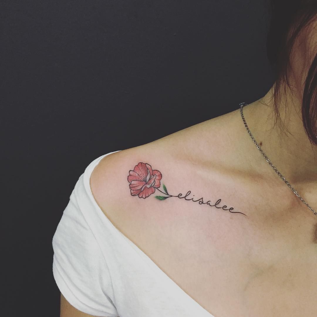 Lettrage de tatouage avec le prénom de votre être cher.