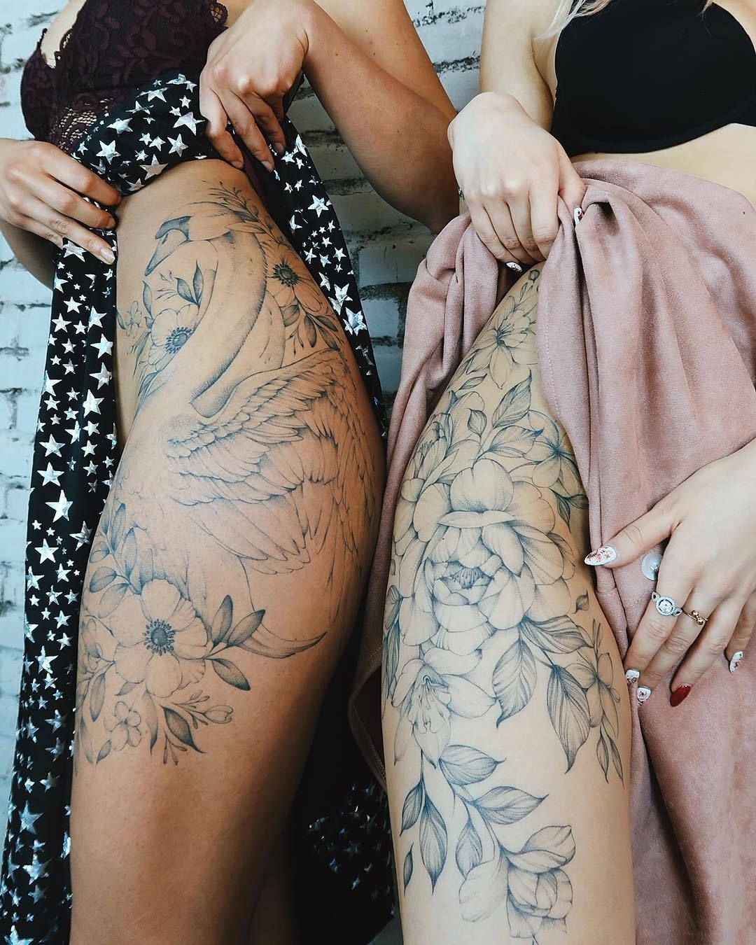 Obtenez des tatouages assortis avec votre meilleure amie - quelle façon amusante de faire passer votre relation au niveau supérieur!