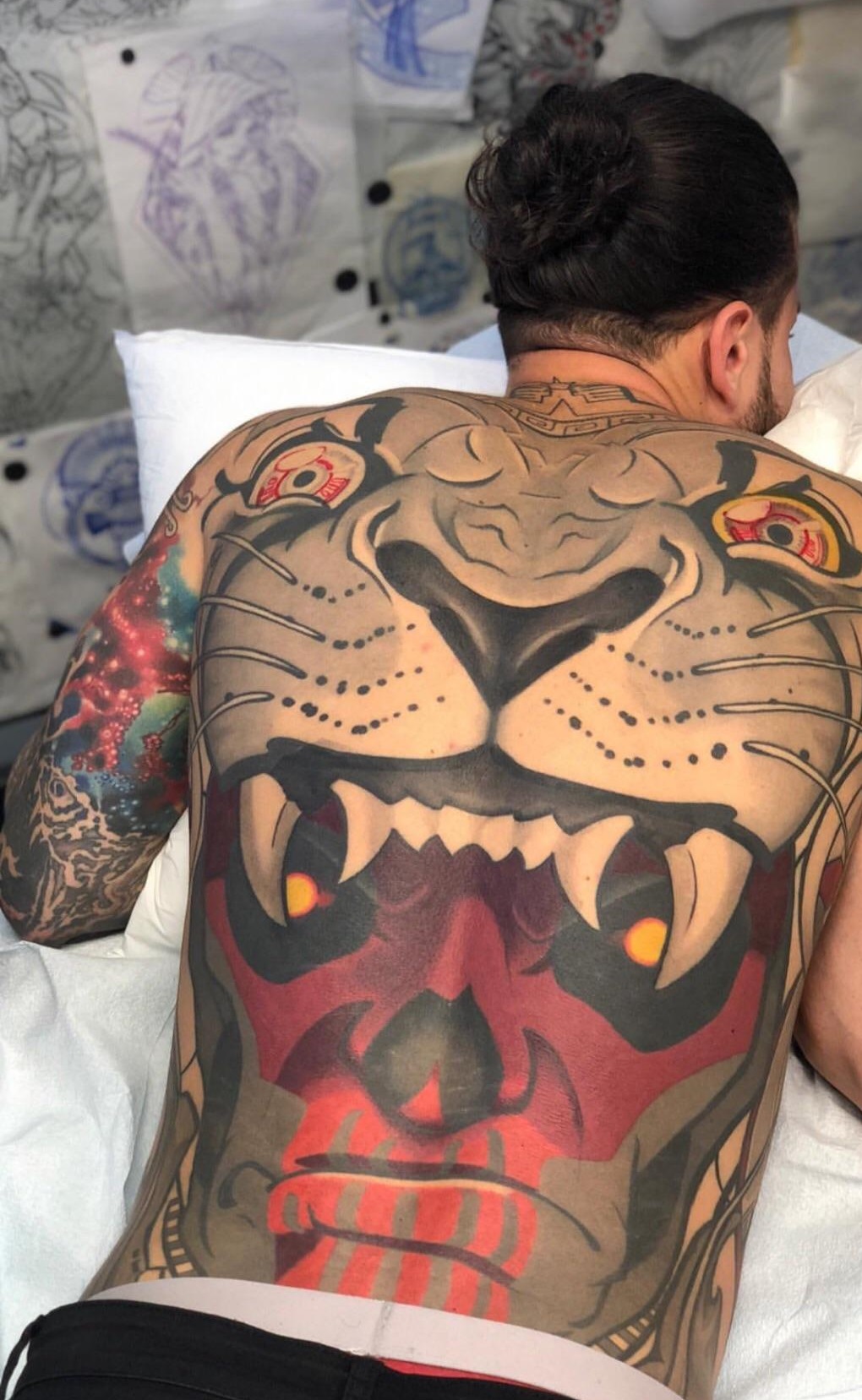 Idée pour tatouage maya sur le dos.