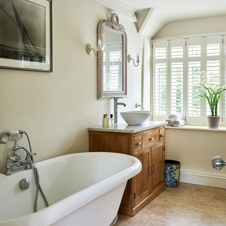 Aménagement d'une salle de bains anglaise en étapes simples Salle de