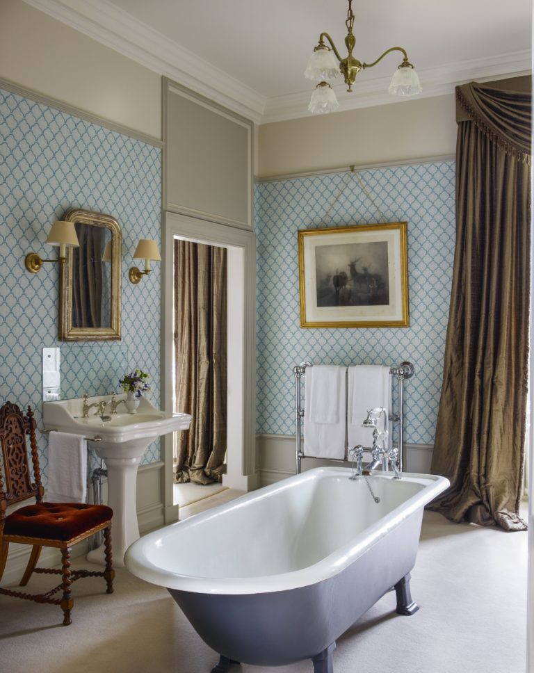 Aménagement d'une salle de bains anglaise en étapes simples Salle de