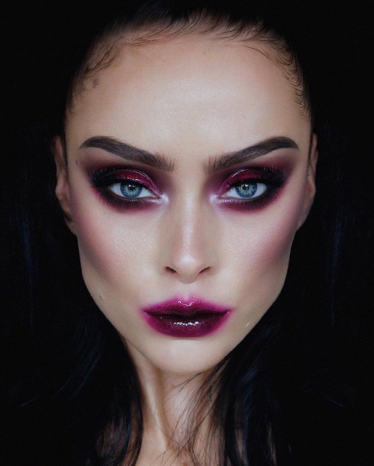 Maquillage vampire pour femme.