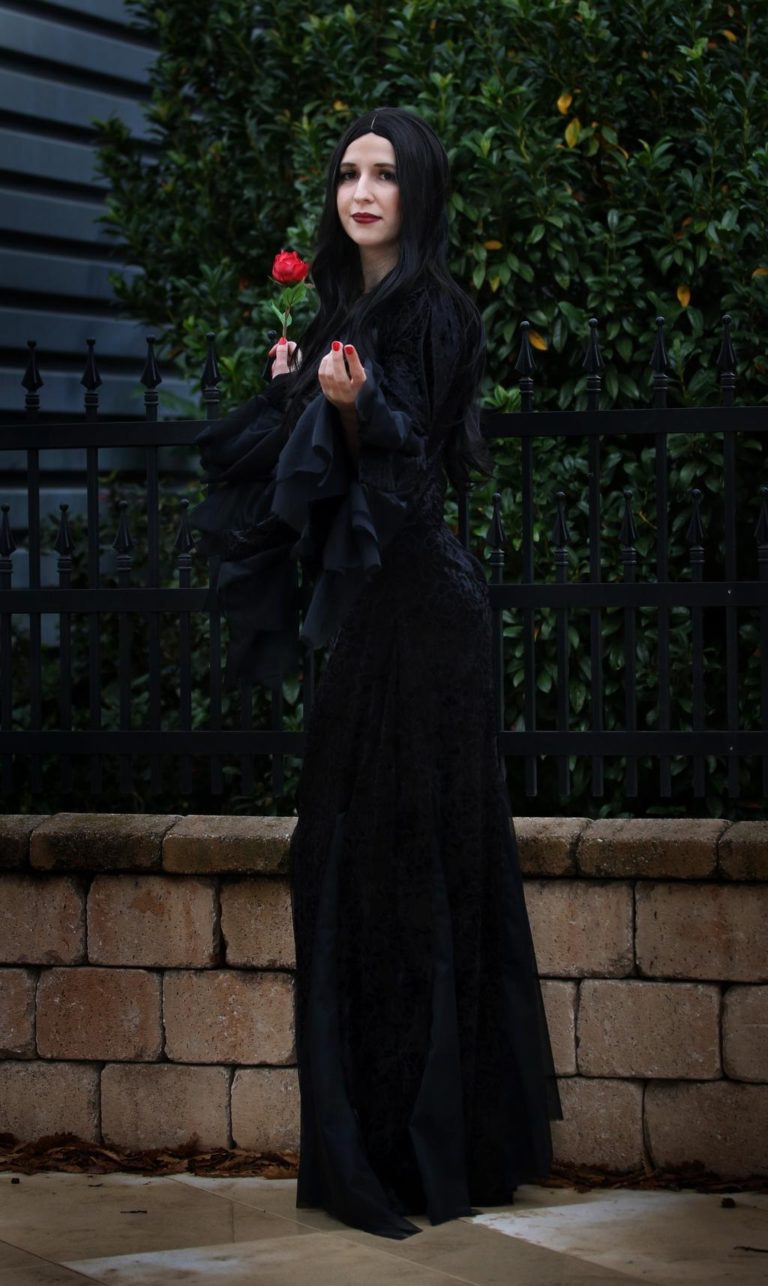 Robe Morticia Addams - Robe Longue Gothique Avec Col En V Et Manches Longues, Pour Halloween, Cosplay, Soirée à Thème Médiéval Ou Steampunk