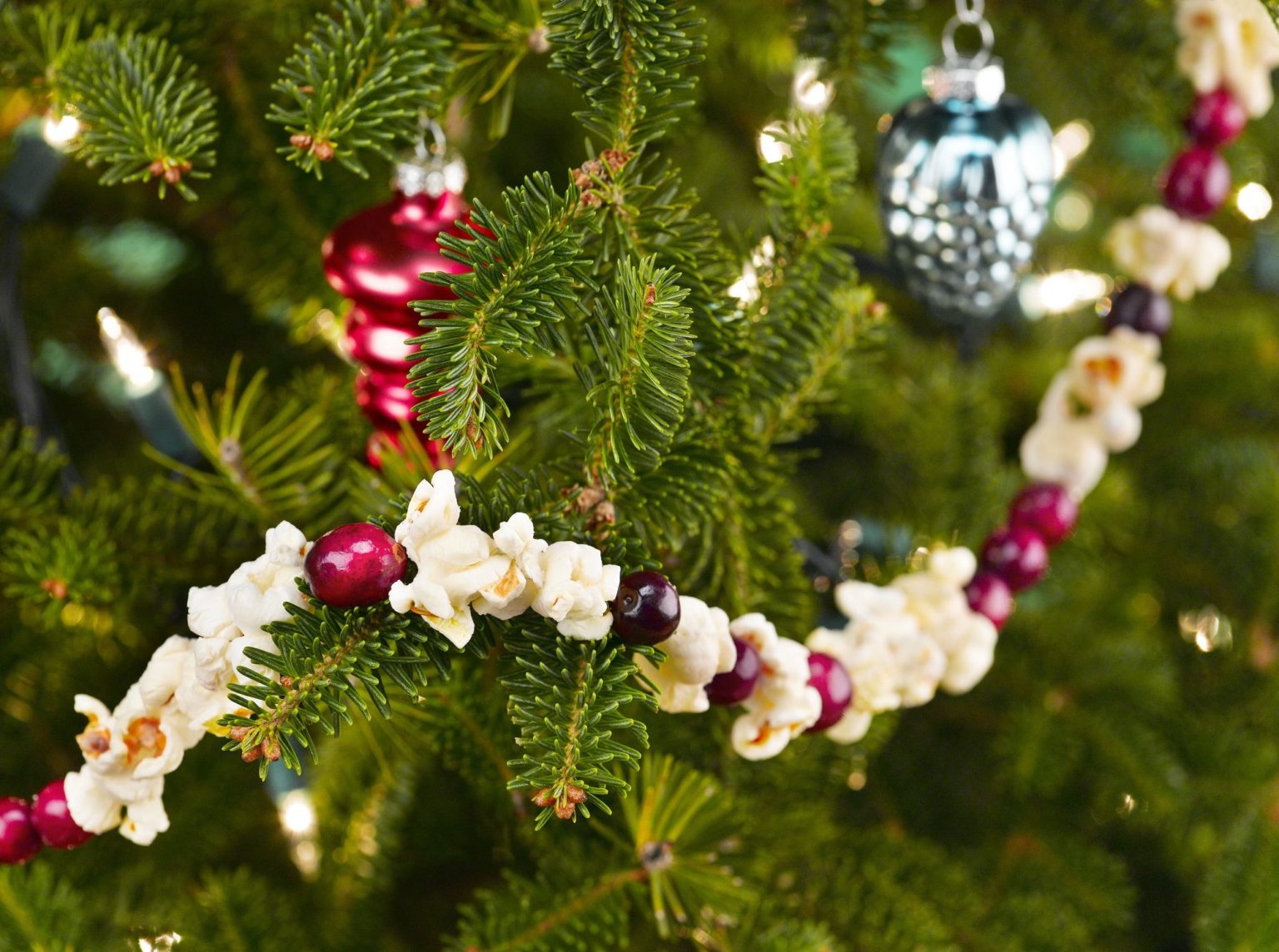 33 idées de décoration de Noël avec des guirlandes DIY - Decoration de