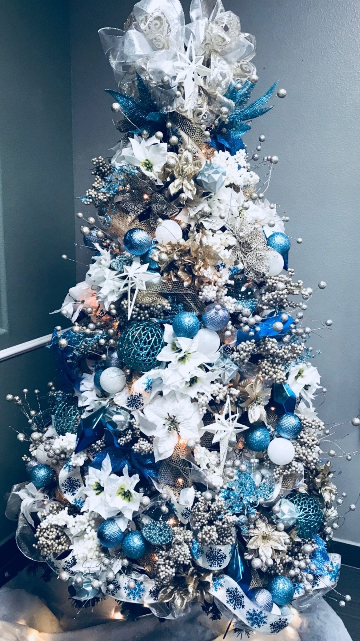 Nos 8 conseils pour un sapin de Noël en blanc et bleu - Decoration de