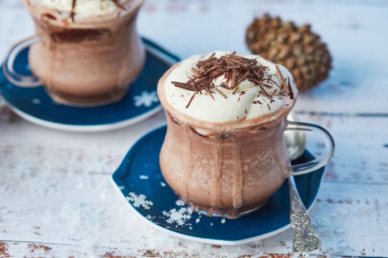 Chocolat chaud maison - La meilleure recette | Zenidées.com