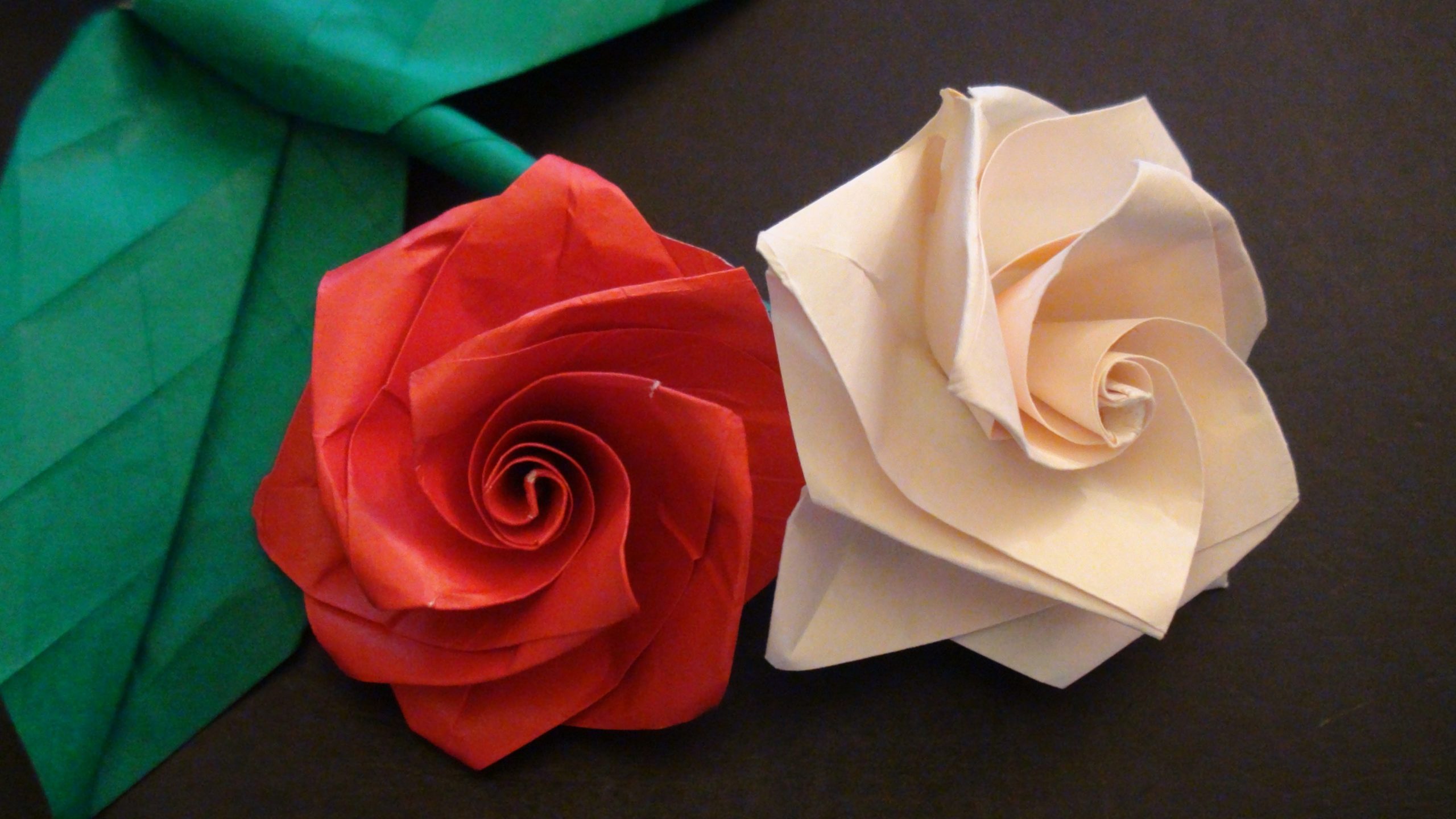 Fleur en papier DIY.