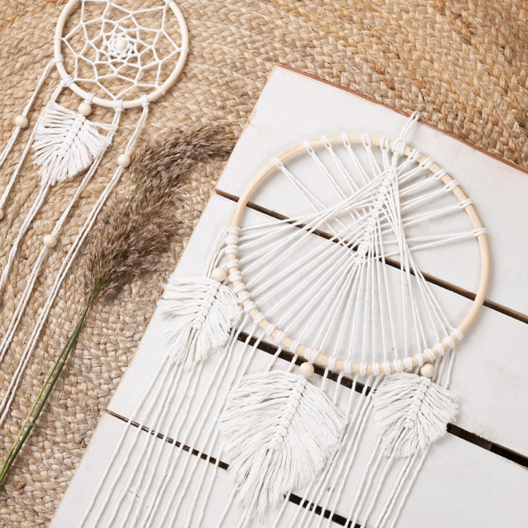 50 designs sympas pour un attrape-rêves en macramé - DIY - ZENIDEES