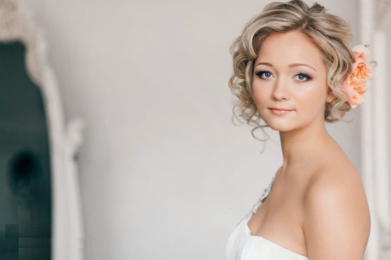 8 Superbes Idées De Coiffure De Mariage Pour Cheveux Courts Mariage Zenidees 5348